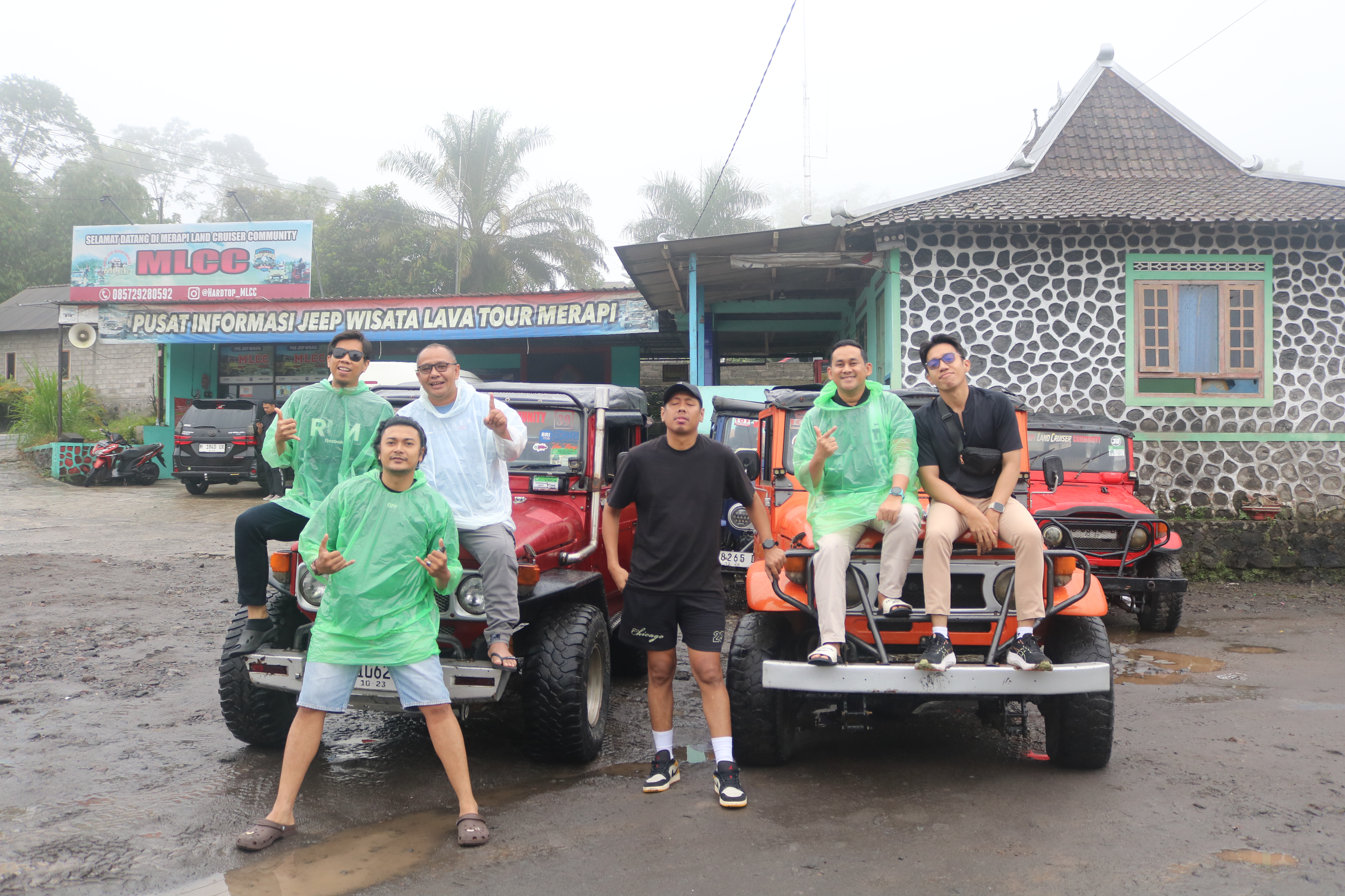 Jeep Merapi